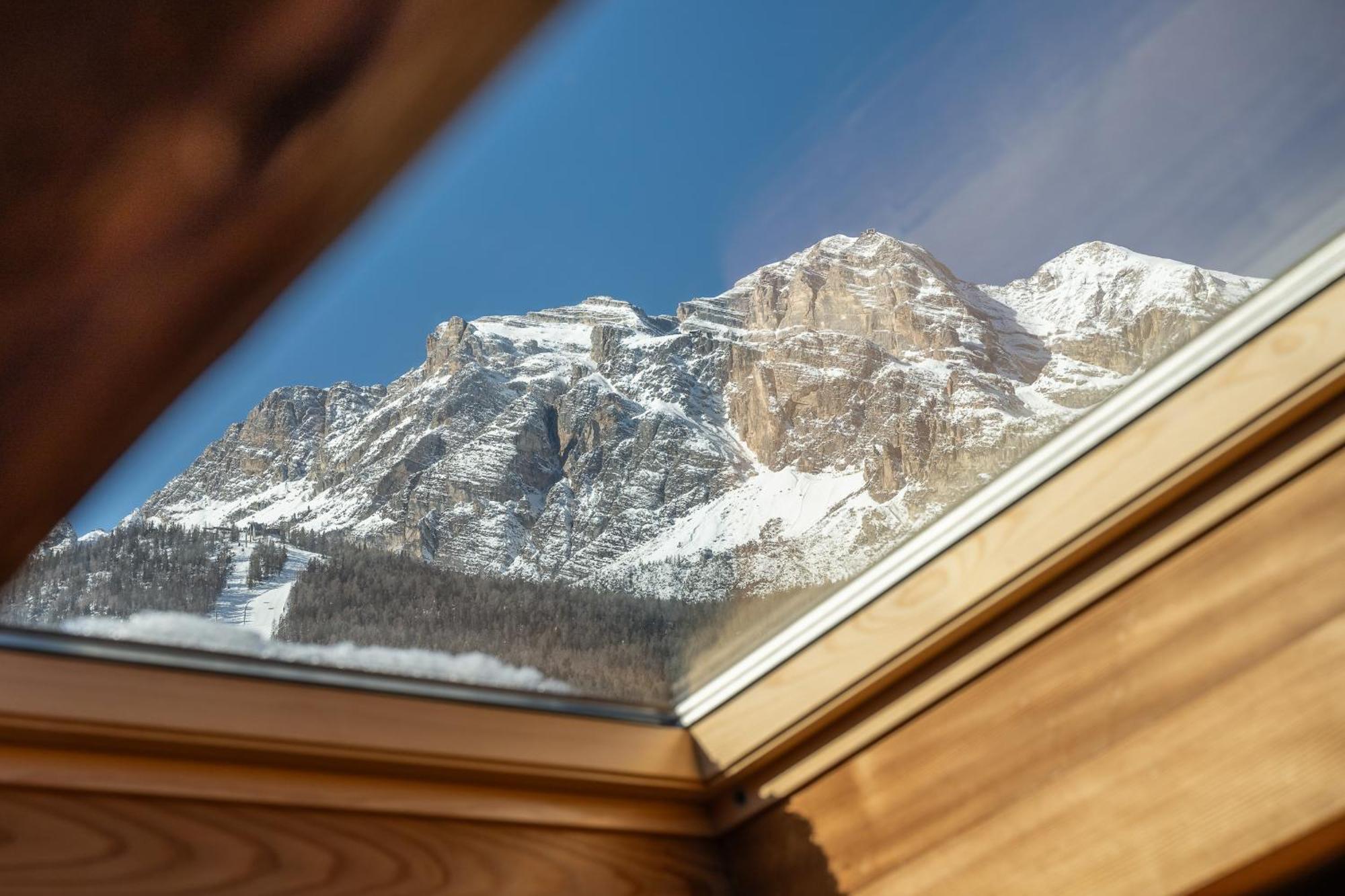 Cortina Lodge Cortina d'Ampezzo Exterior photo